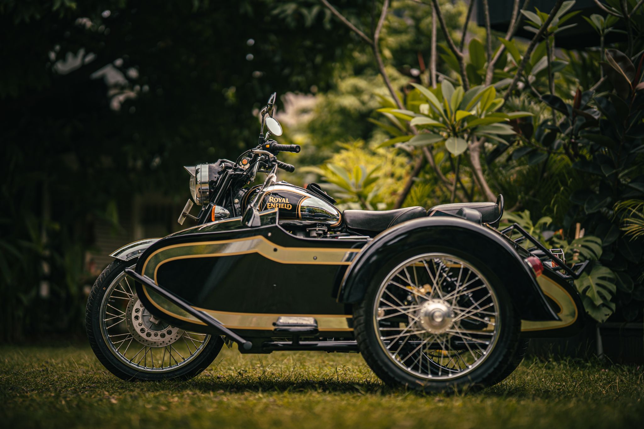 Royal Enfield Sidecar – rear and fender light